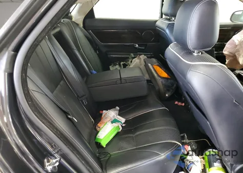 2012 Jaguar Xj z USA, uszkodzony, nr VIN SAJWA1CB4CLV37615